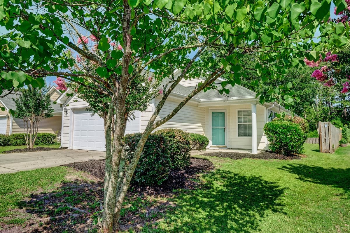 Cozy family home in Hampstead - exterior front view